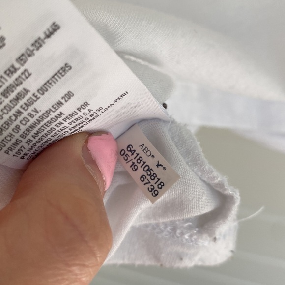 American Eagle Outfitters | White Tee Shirt with Chest Pocket | Great Condition - Picture 7 of 7